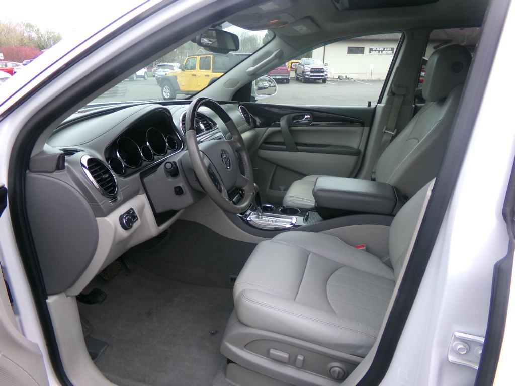 2016 Buick Enclave Image 11