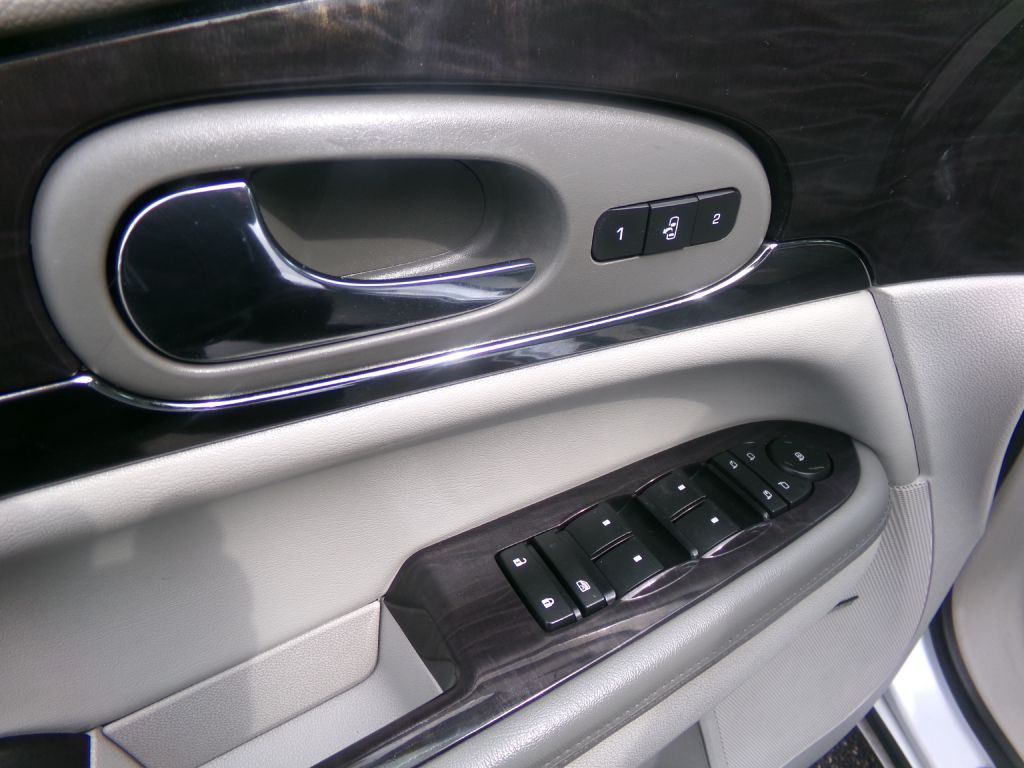 2016 Buick Enclave Image 12