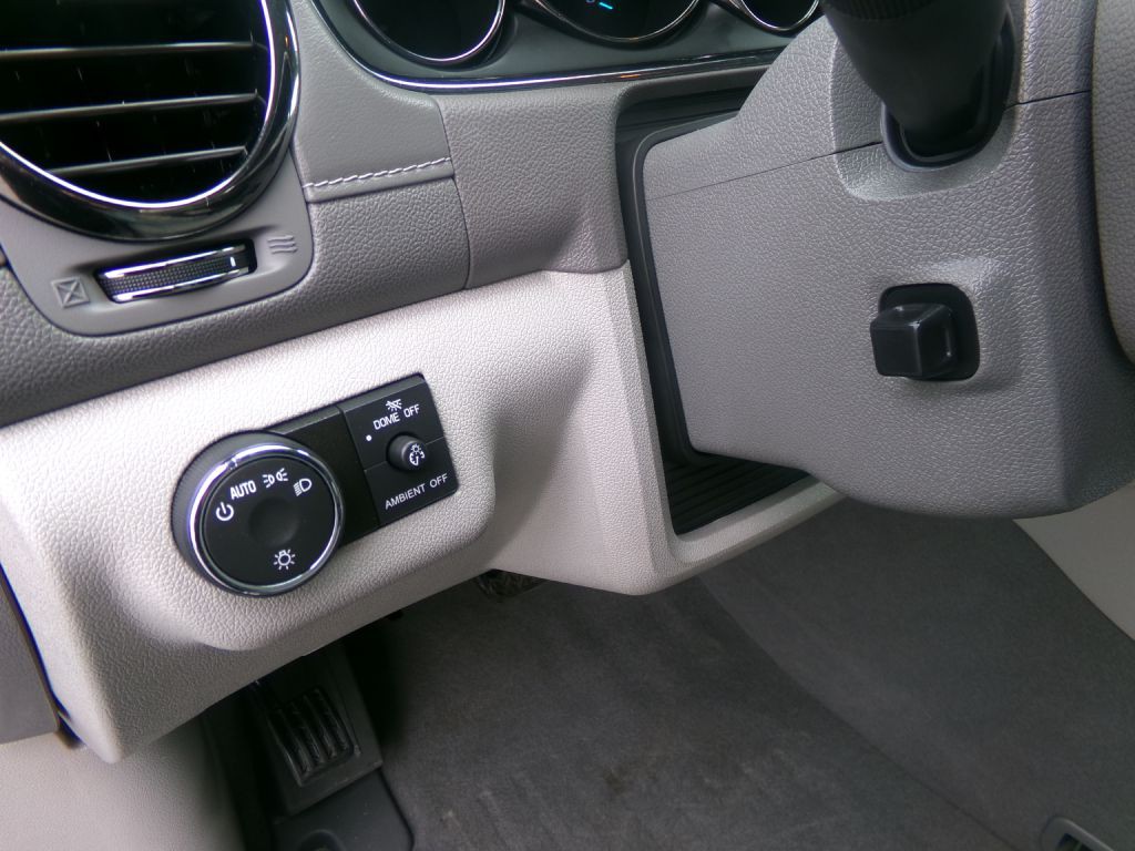 2016 Buick Enclave Image 15