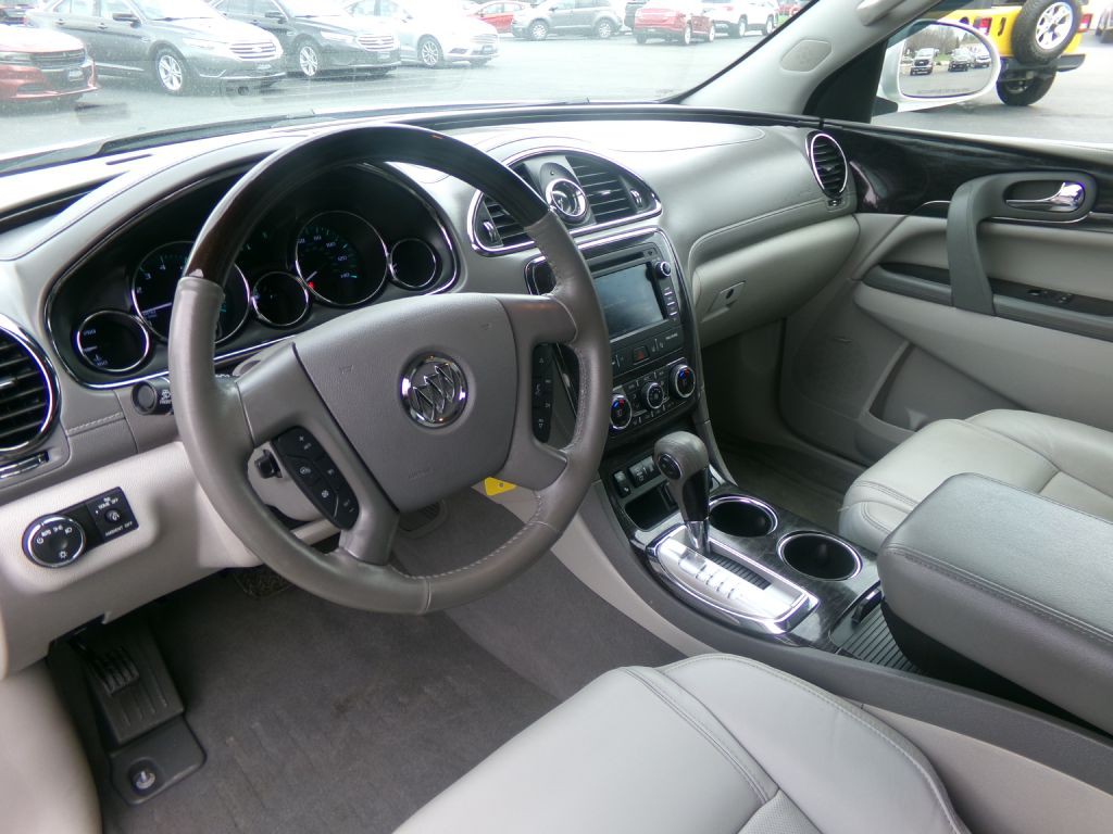 2016 Buick Enclave Image 16