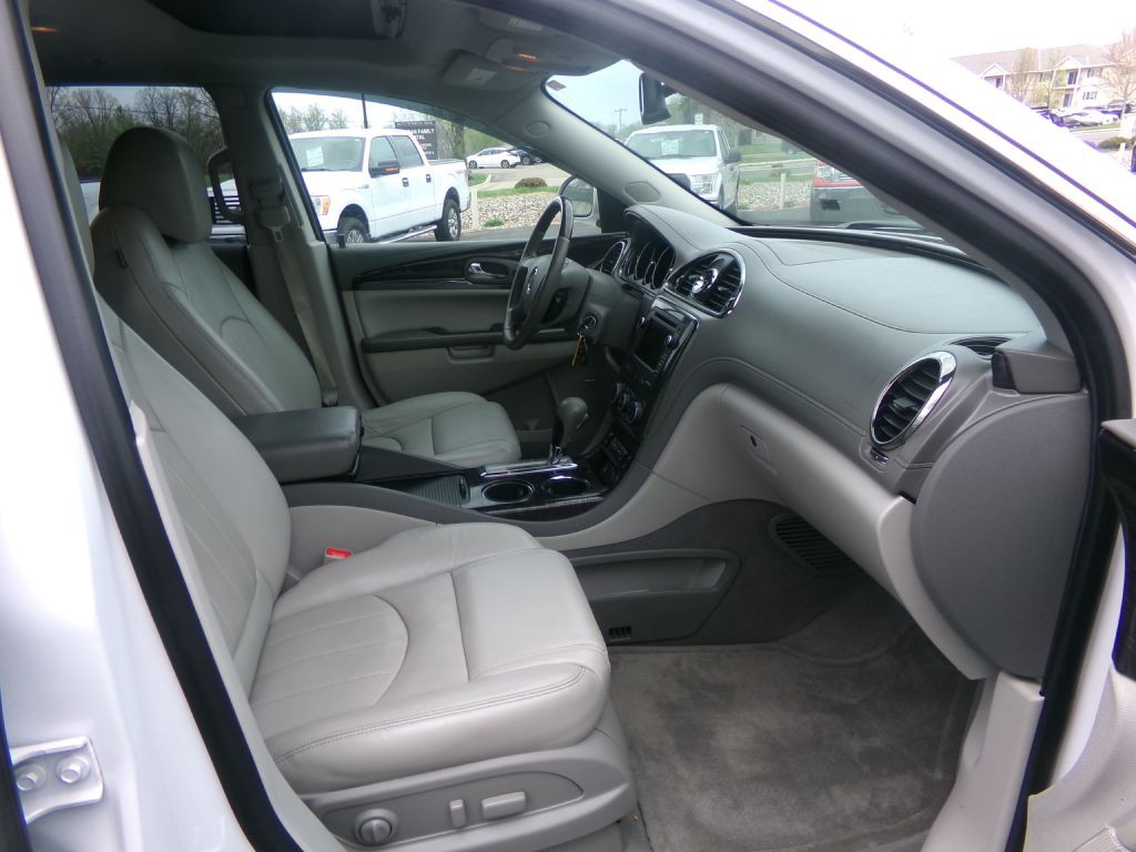 2016 Buick Enclave Image 35