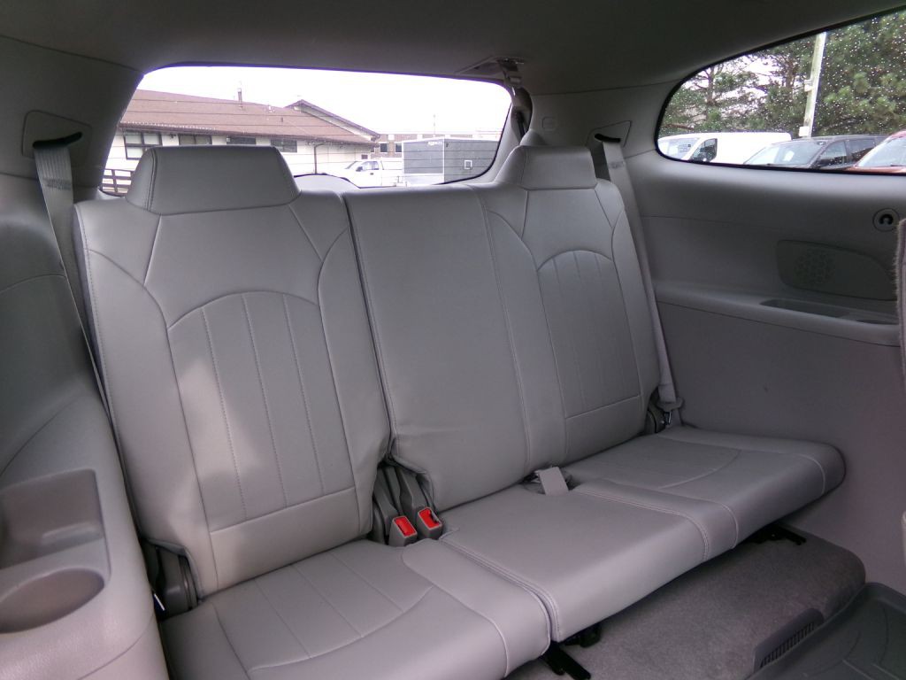 2016 Buick Enclave Image 41