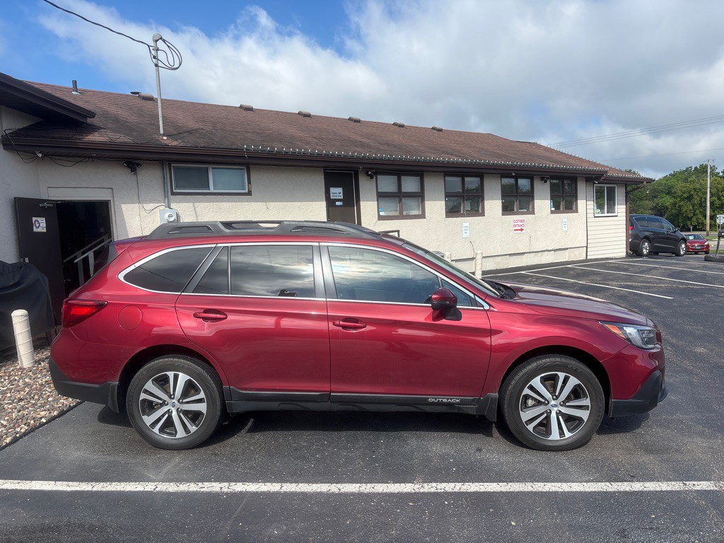 2019 Subaru Outback Image 2