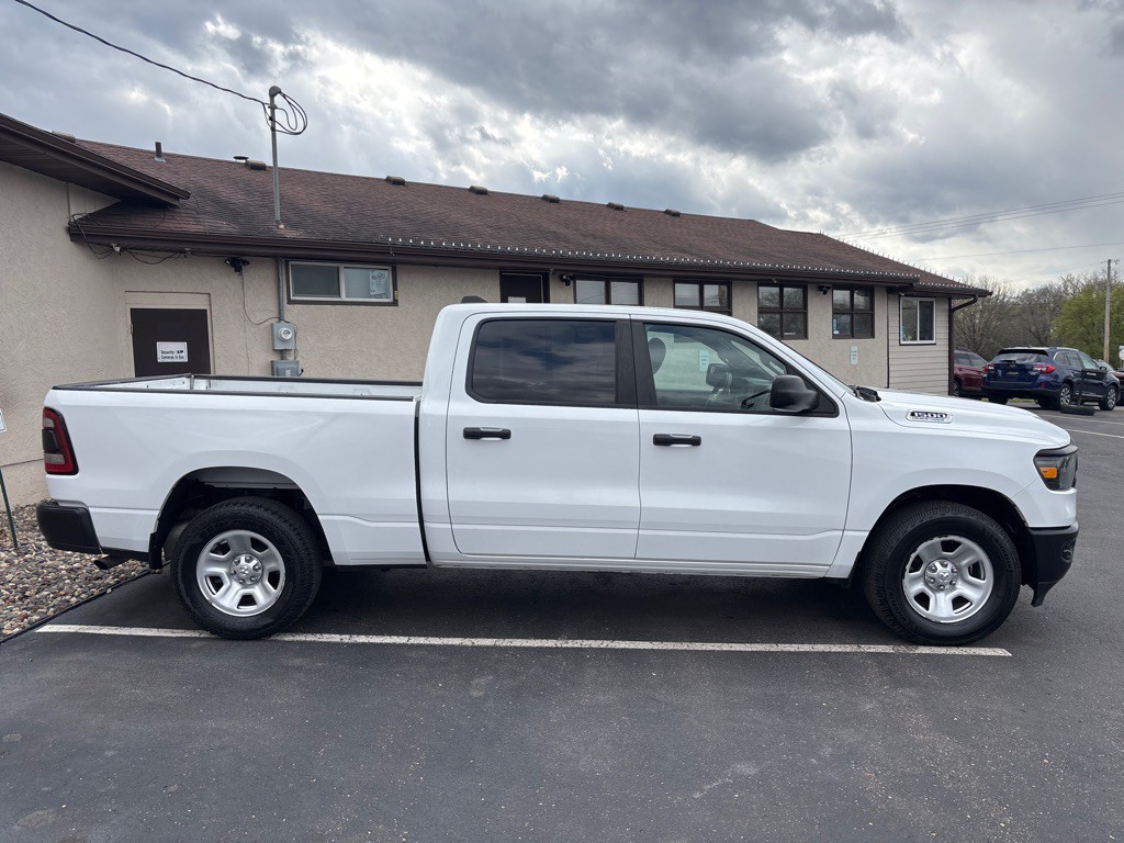 2023 RAM 1500 Image 2