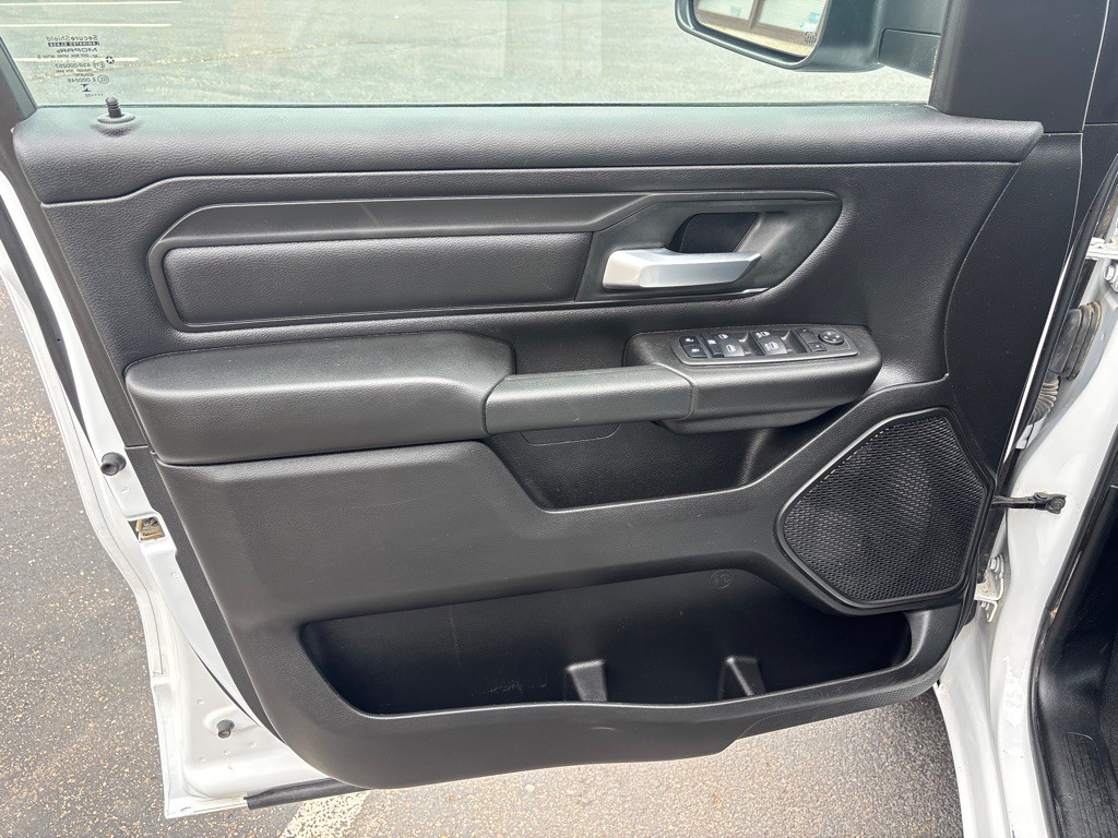2023 RAM 1500 Image 9