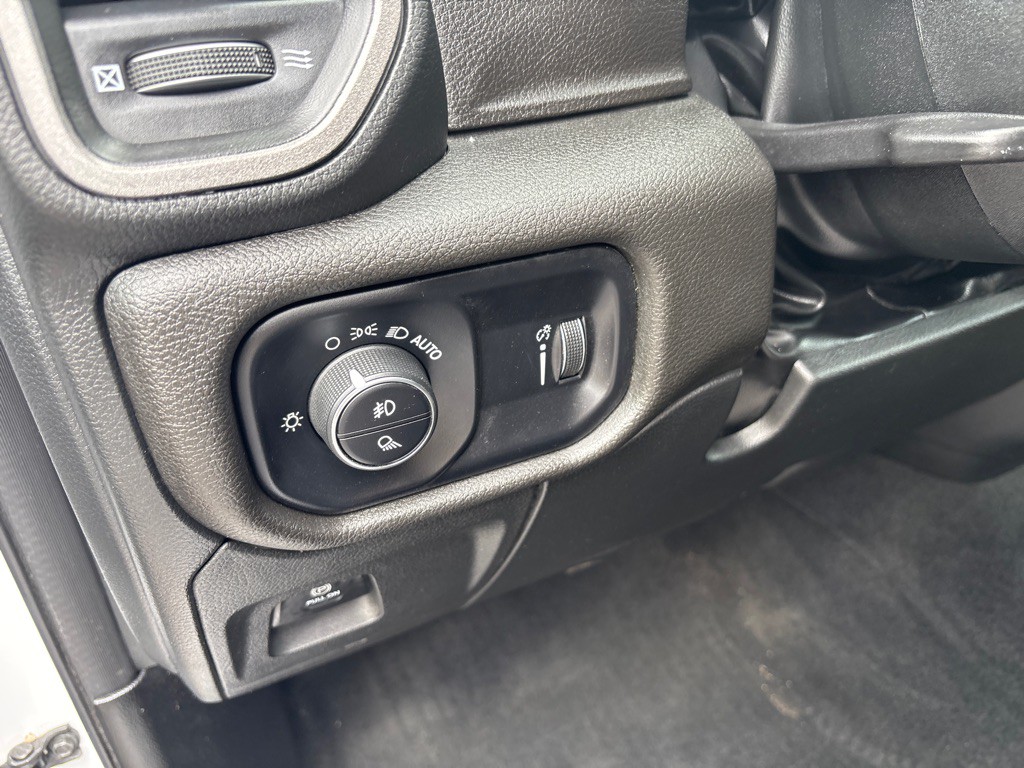 2023 RAM 1500 Image 12