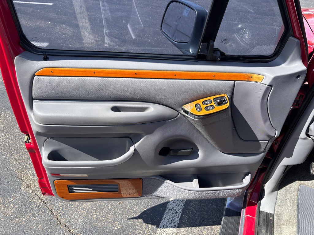 1995 Ford F-150 Image 9