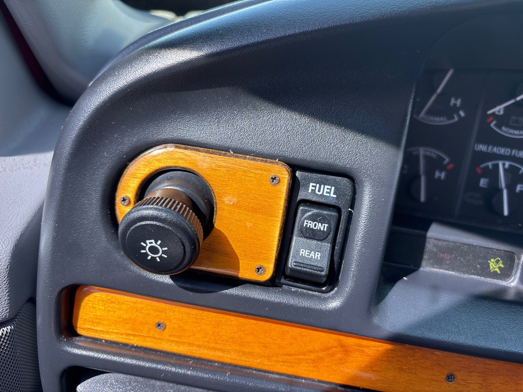 1995 Ford F-150 Image 13
