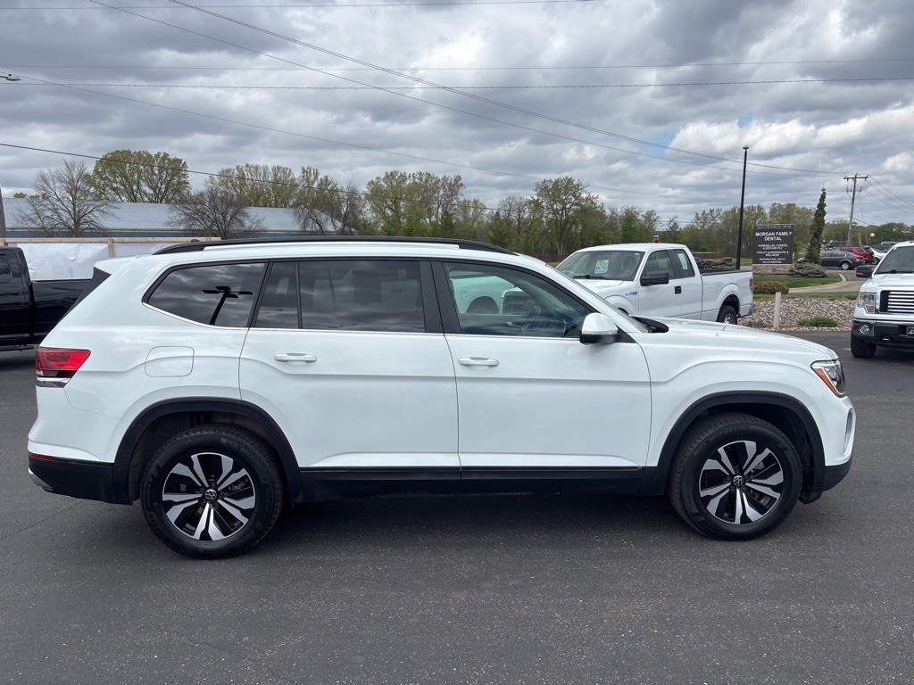 2024 Volkswagen Atlas Image 2