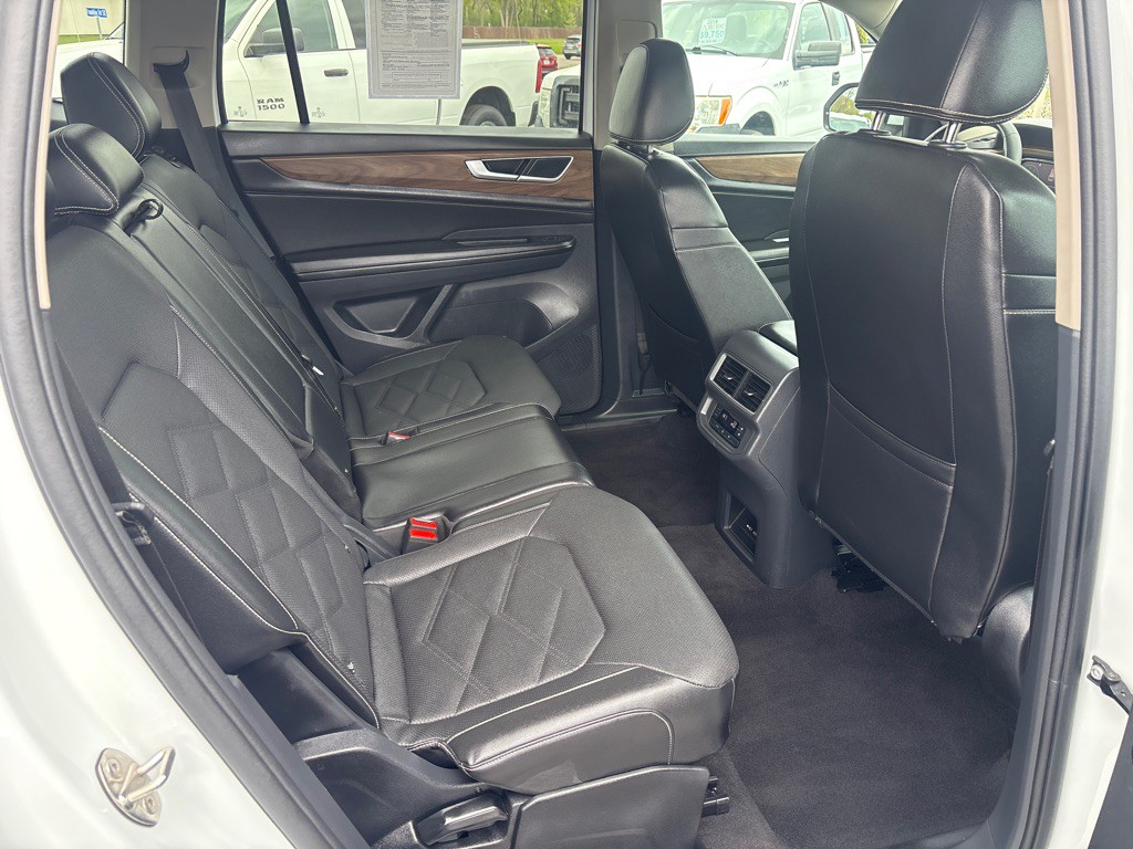 2024 Volkswagen Atlas Image 38