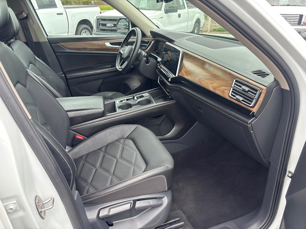 2024 Volkswagen Atlas Image 40