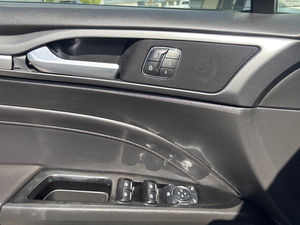 2013 Ford Fusion Image 10