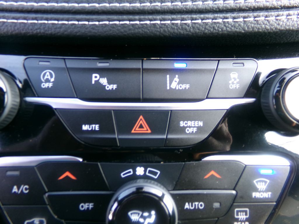 2023 Chrysler Pacifica Image 28