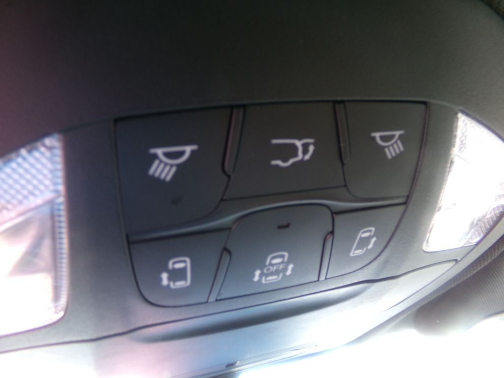 2023 Chrysler Pacifica Image 32