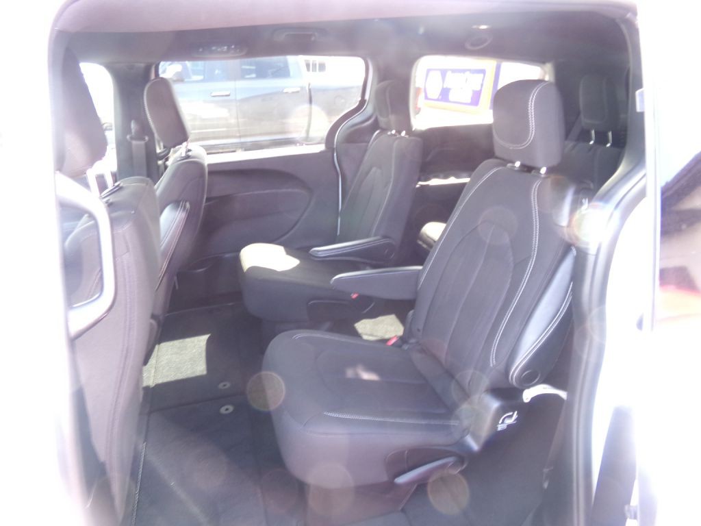 2023 Chrysler Pacifica Image 36