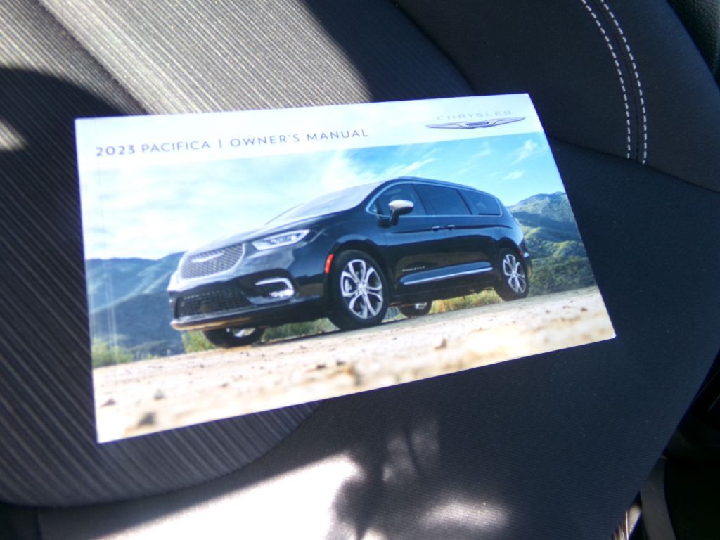 2023 Chrysler Pacifica Image 45