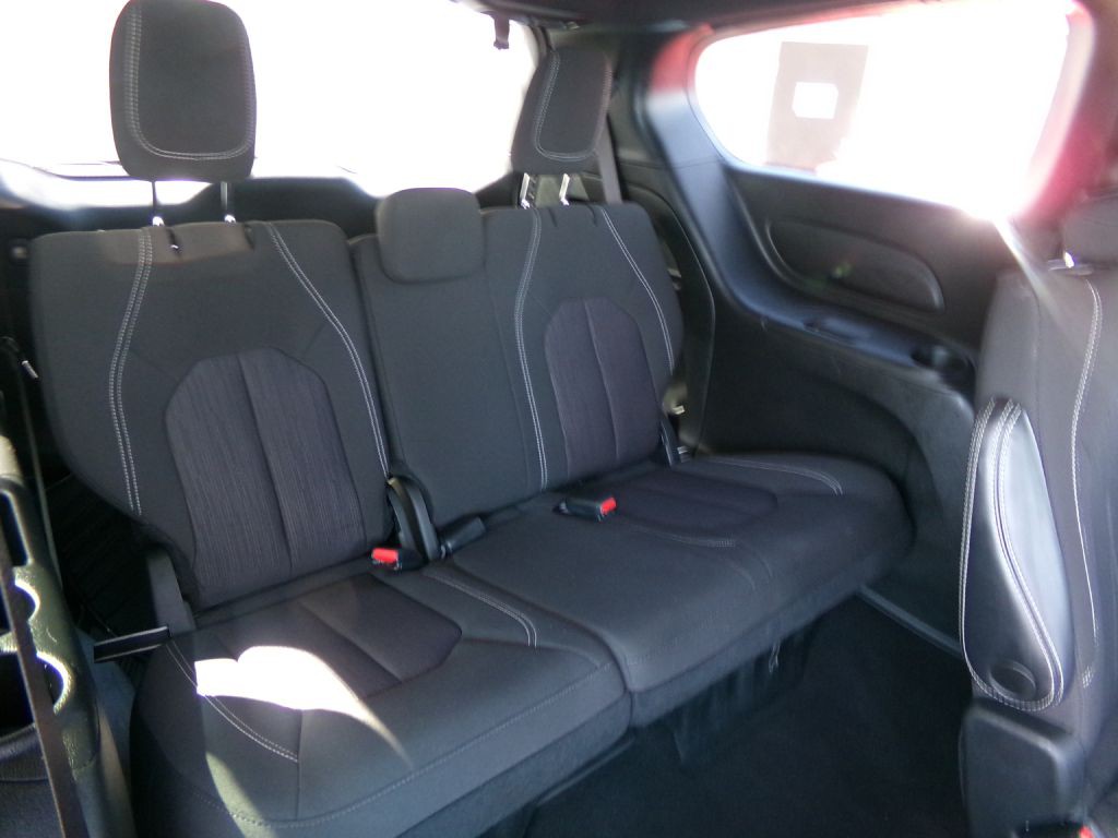 2023 Chrysler Pacifica Image 49