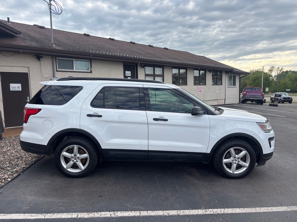 2019 Ford Explorer Image 2