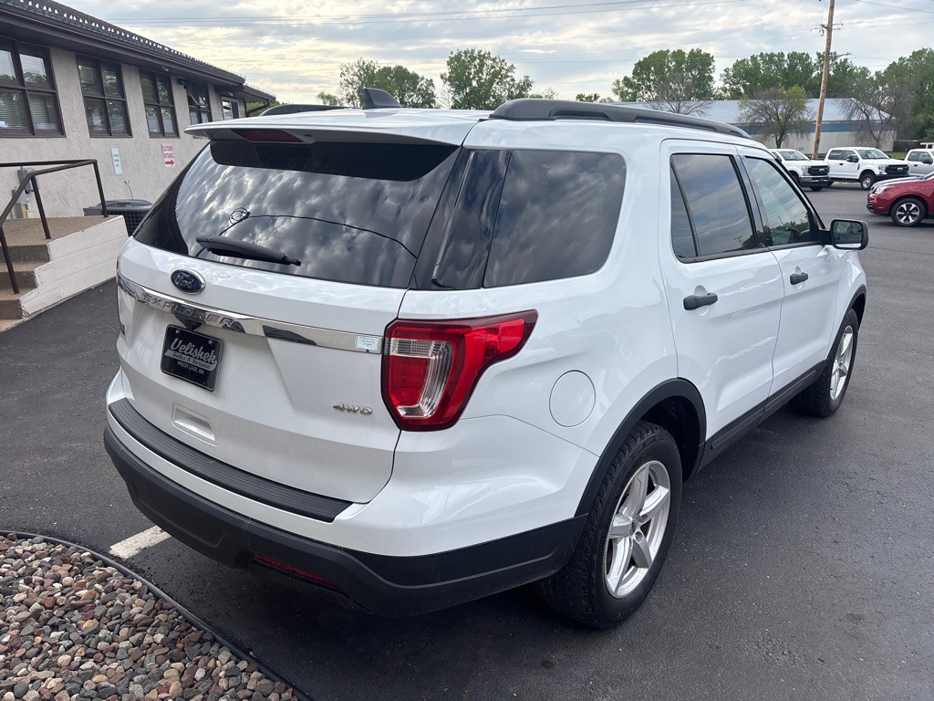 2019 Ford Explorer Image 3