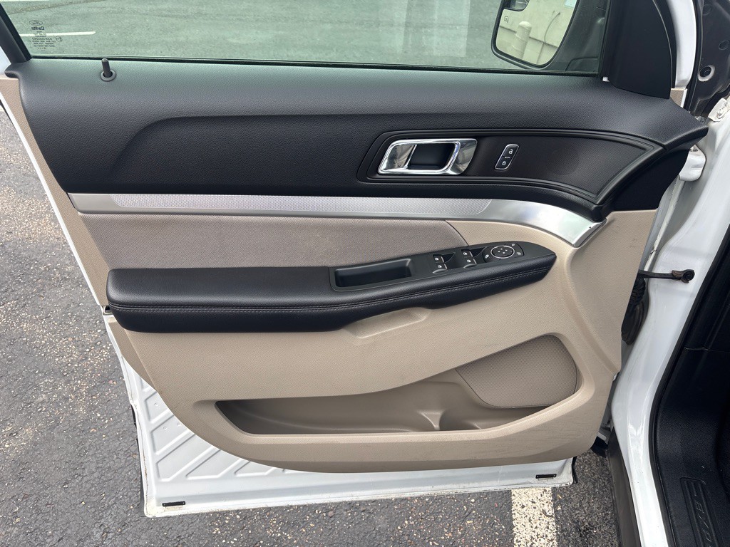 2019 Ford Explorer Image 9