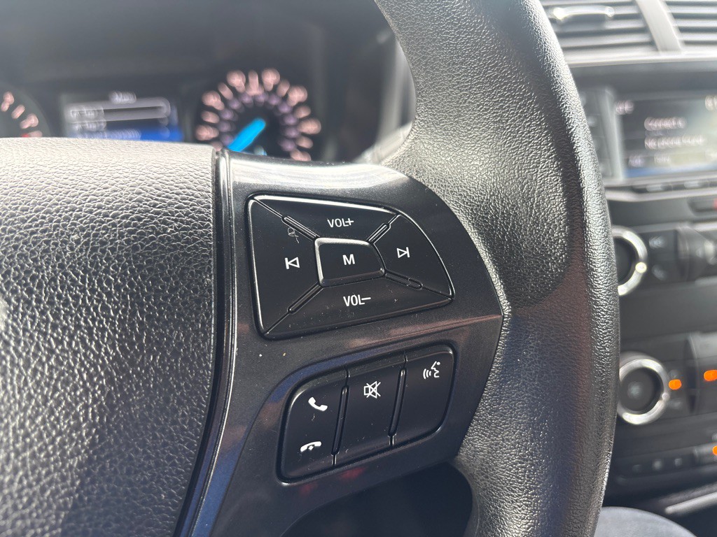 2019 Ford Explorer Image 16