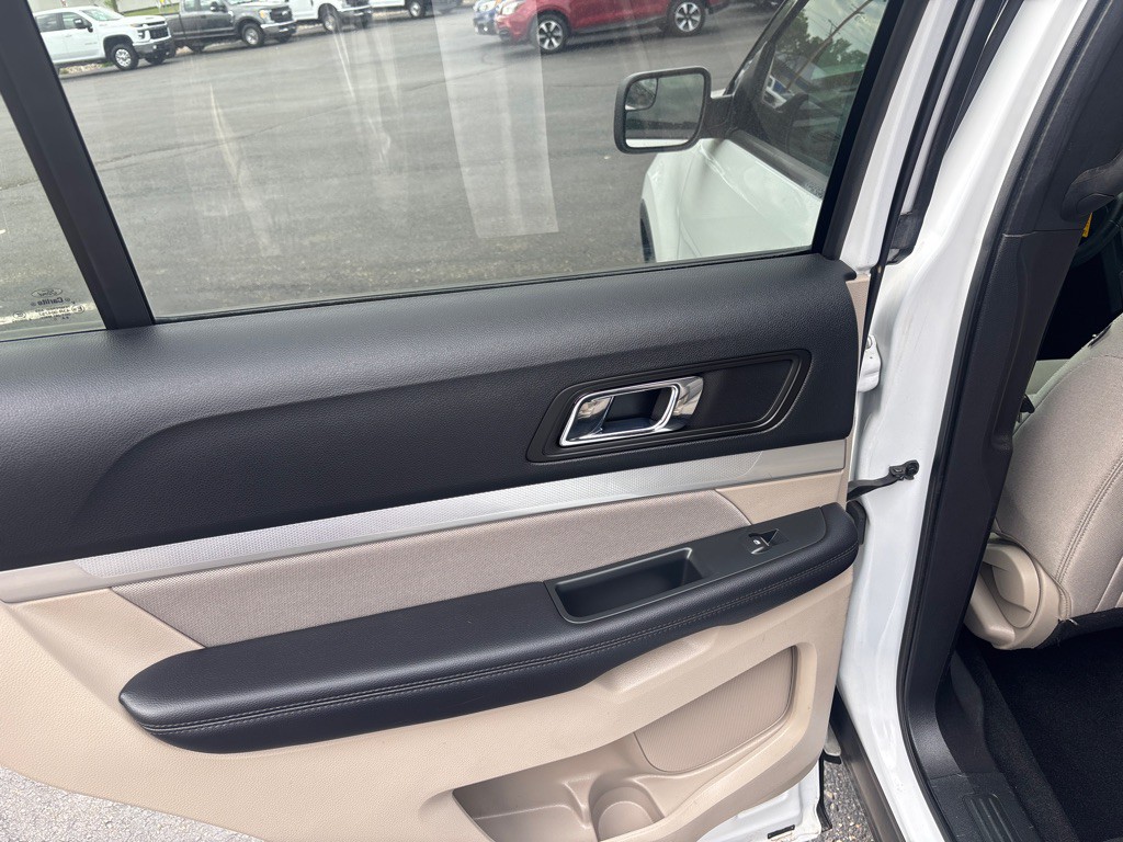 2019 Ford Explorer Image 25