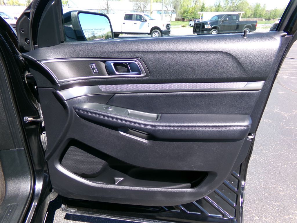 2018 Ford Explorer Image 46