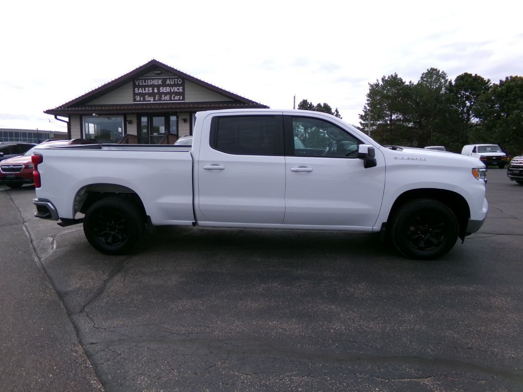 2022 Chevrolet Silverado 1500 Image 2