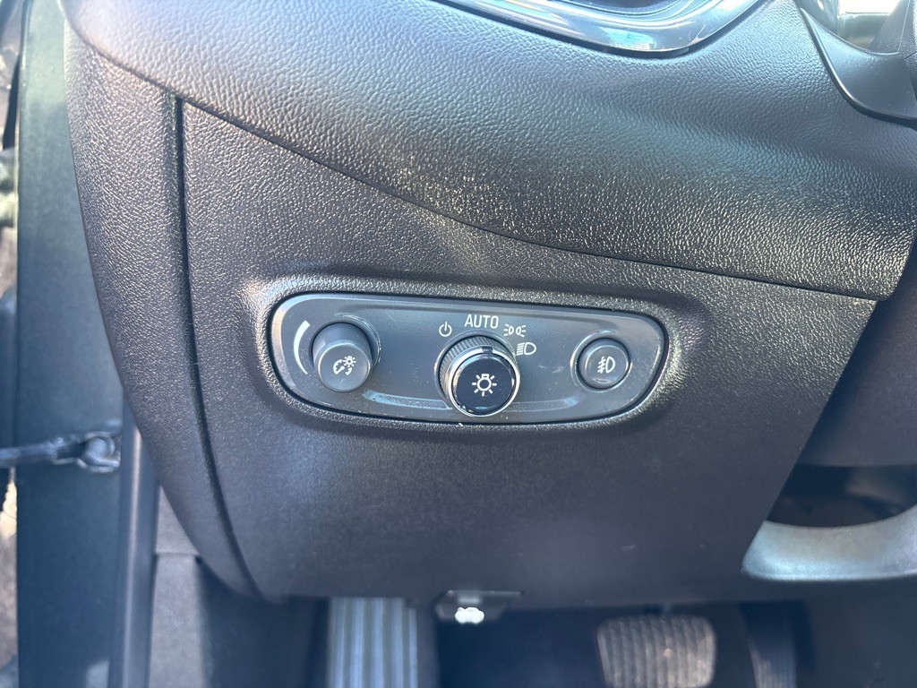 2019 Chevrolet Equinox Image 15