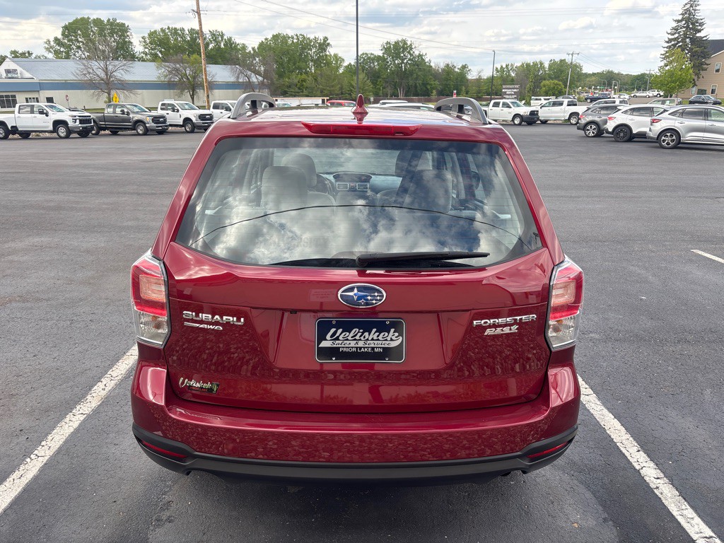 2017 Subaru Forester Image 4