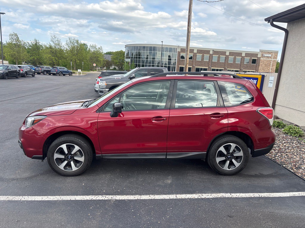 2017 Subaru Forester Image 6