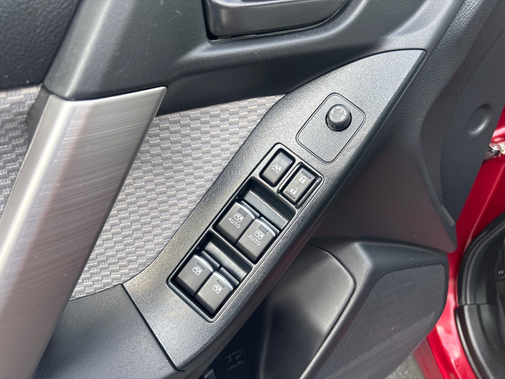 2017 Subaru Forester Image 10
