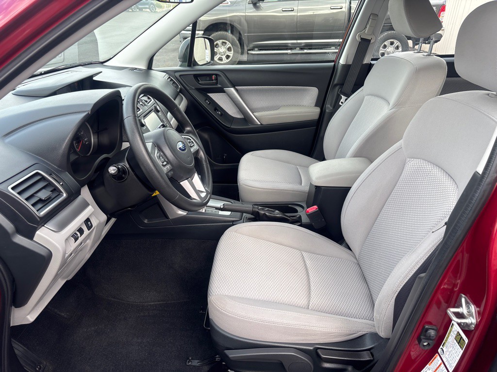 2017 Subaru Forester Image 11