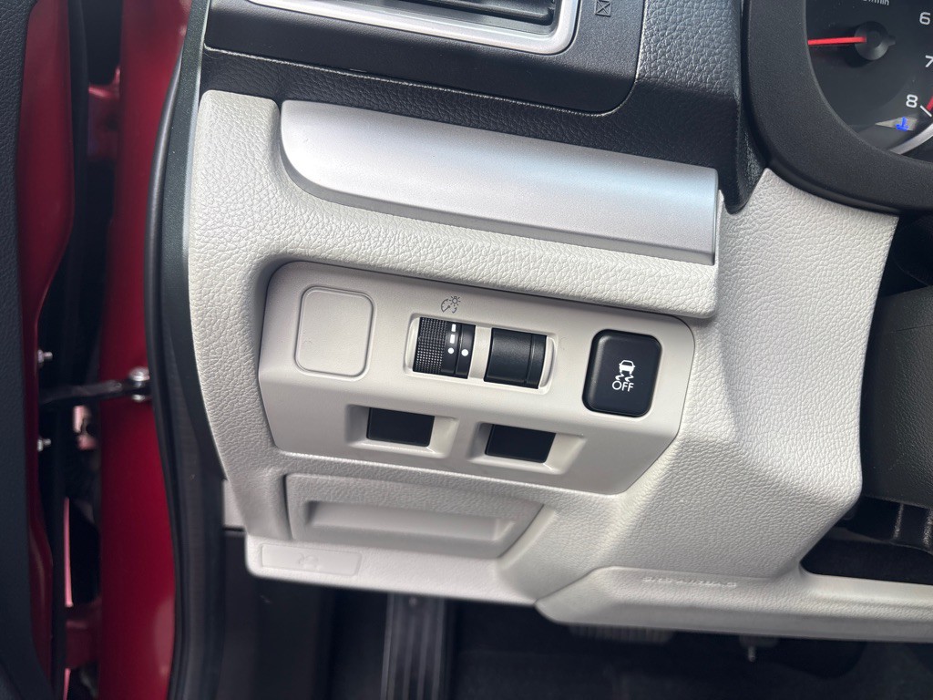 2017 Subaru Forester Image 13