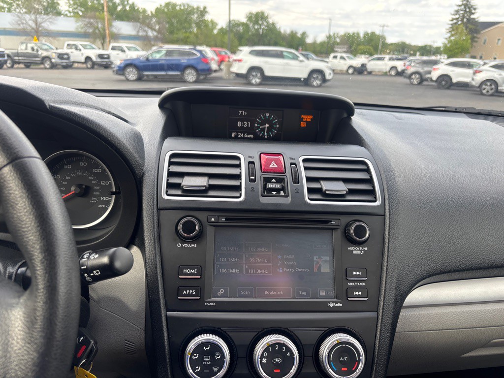 2017 Subaru Forester Image 16