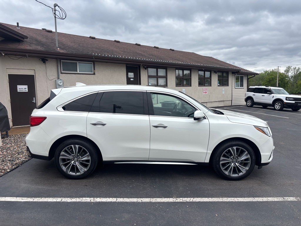 2017 Acura MDX Image 2