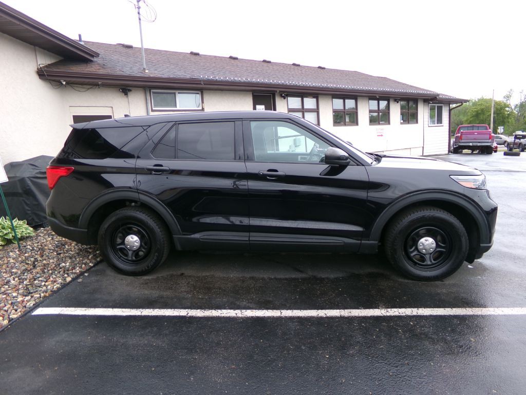 2022 Ford Explorer Image 2