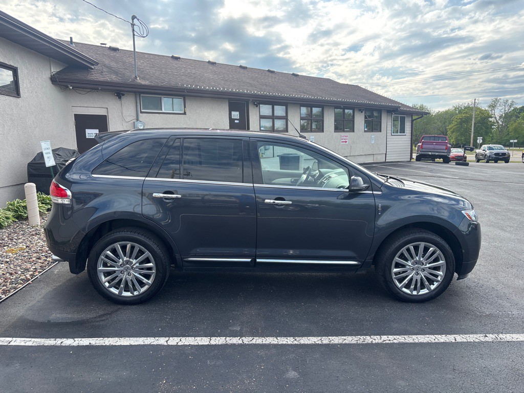 2013 Lincoln MKX Image 2