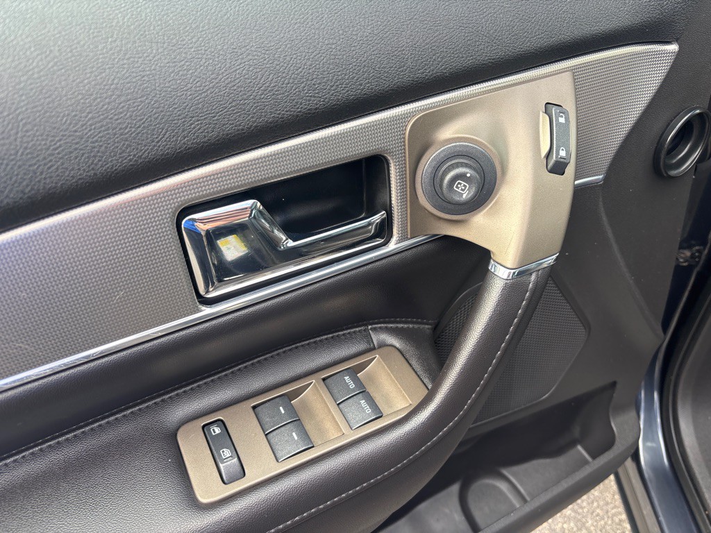 2013 Lincoln MKX Image 10