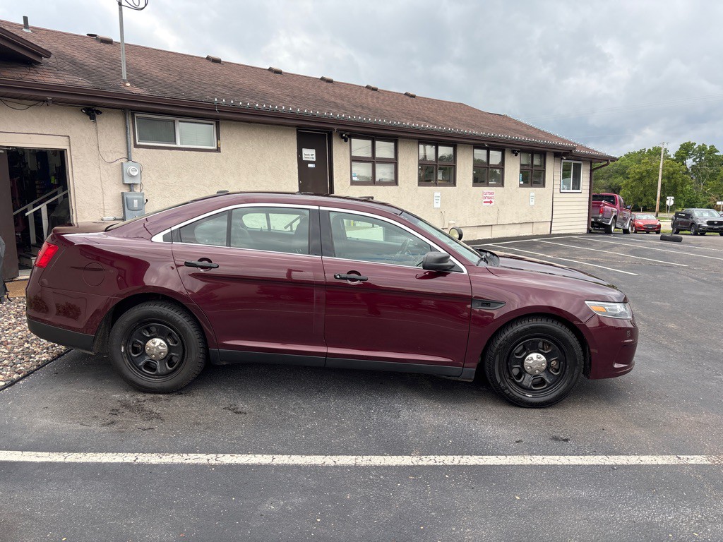 2018 Ford Taurus Image 2