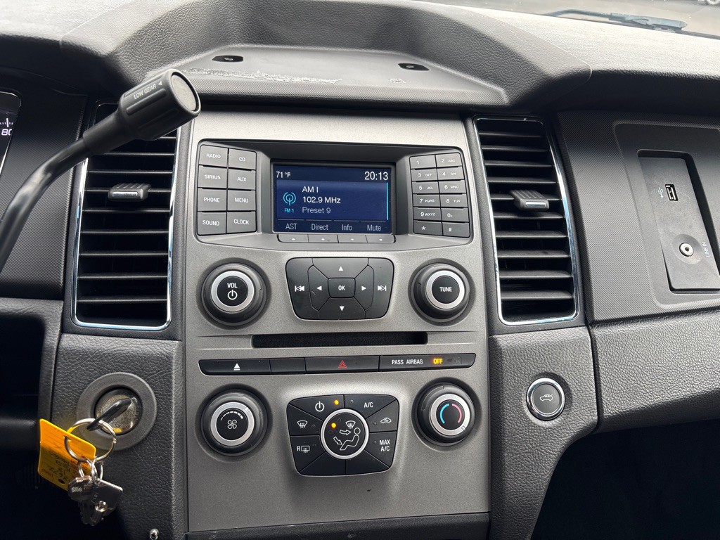 2018 Ford Taurus Image 15