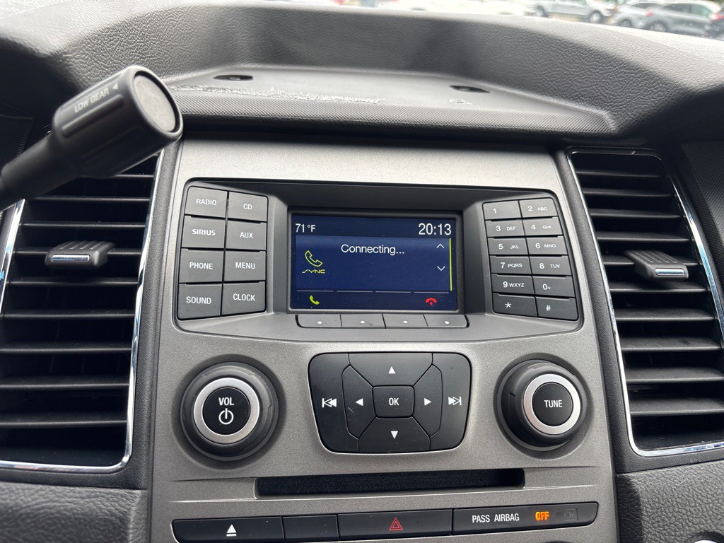 2018 Ford Taurus Image 17