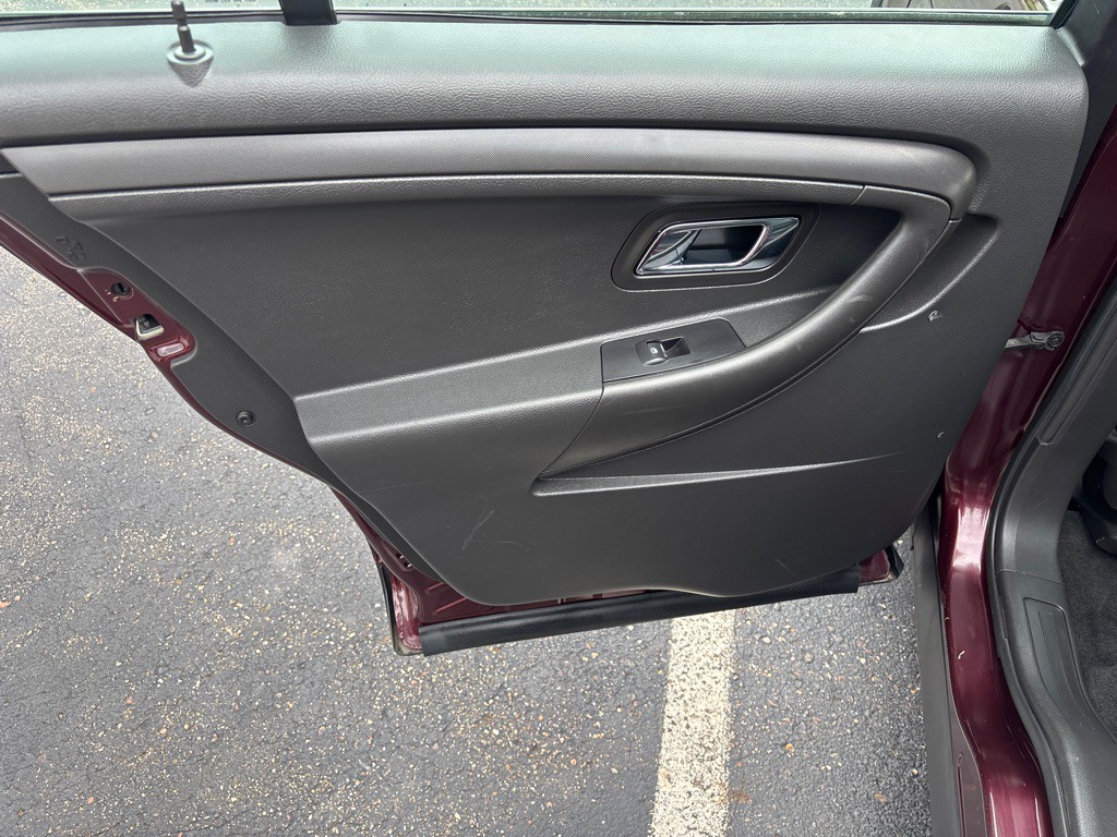 2018 Ford Taurus Image 19