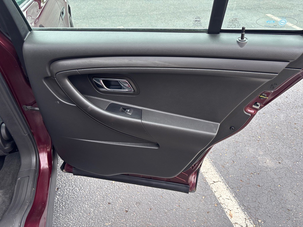 2018 Ford Taurus Image 22