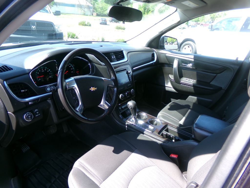 2016 Chevrolet Traverse Image 12
