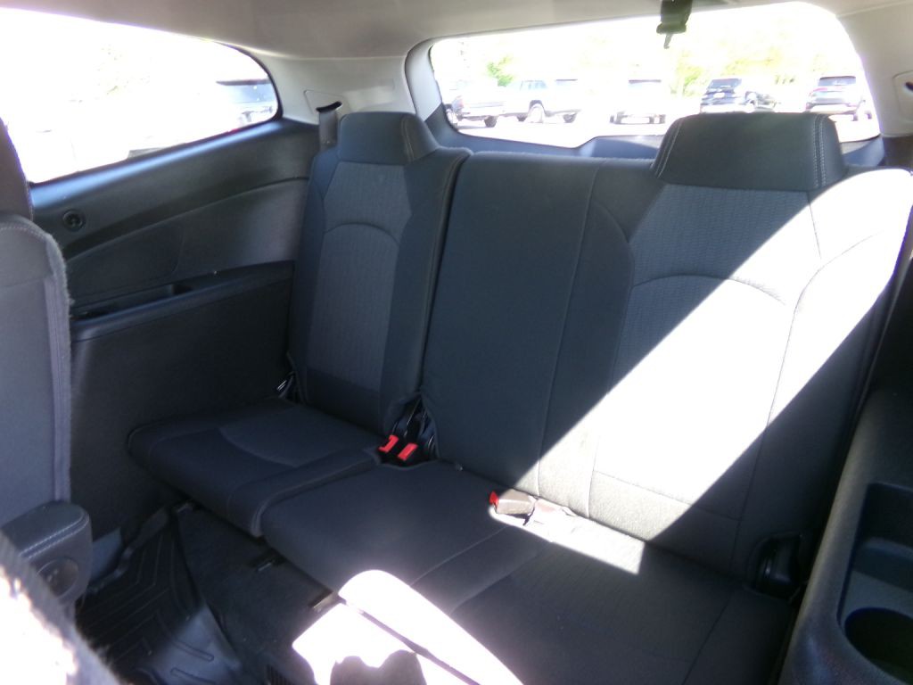 2016 Chevrolet Traverse Image 38