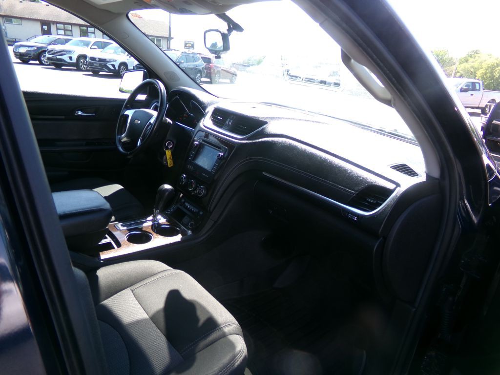 2016 Chevrolet Traverse Image 42