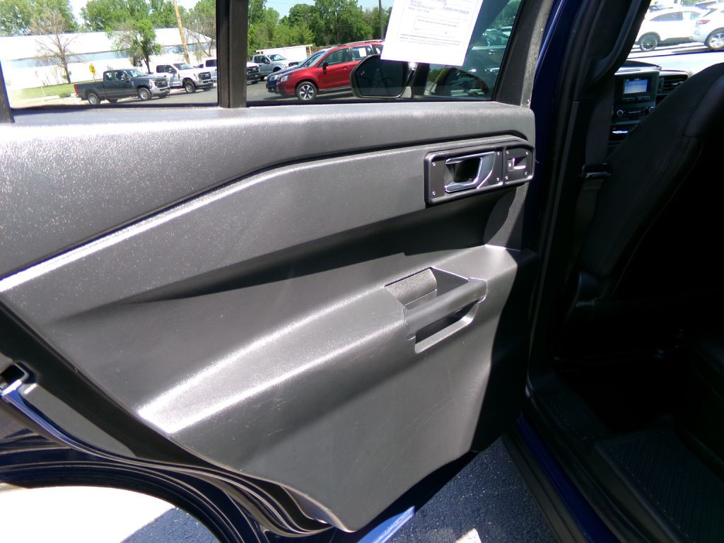 2021 Ford Explorer Image 24