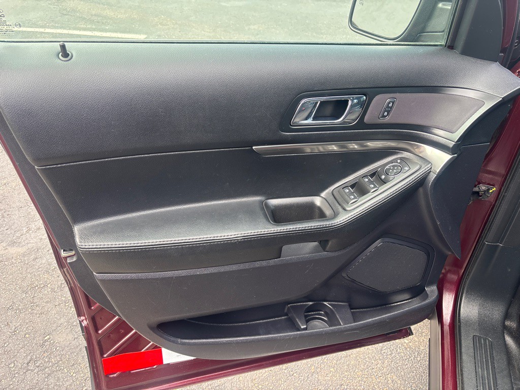 2019 Ford Explorer Image 9