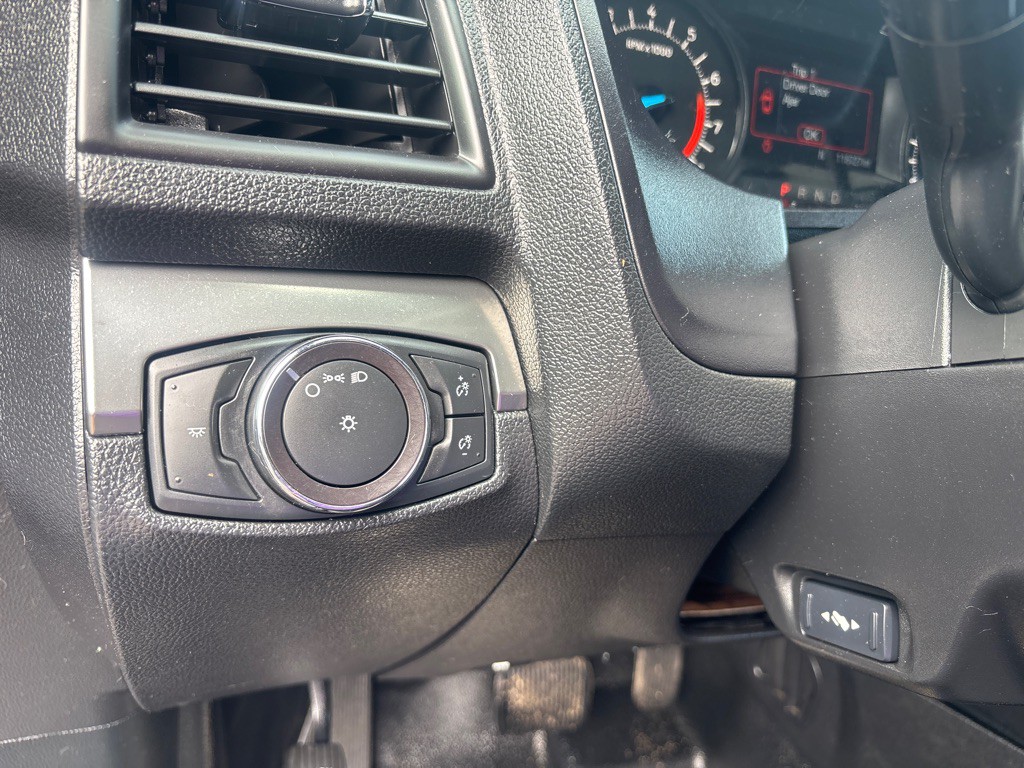 2019 Ford Explorer Image 12